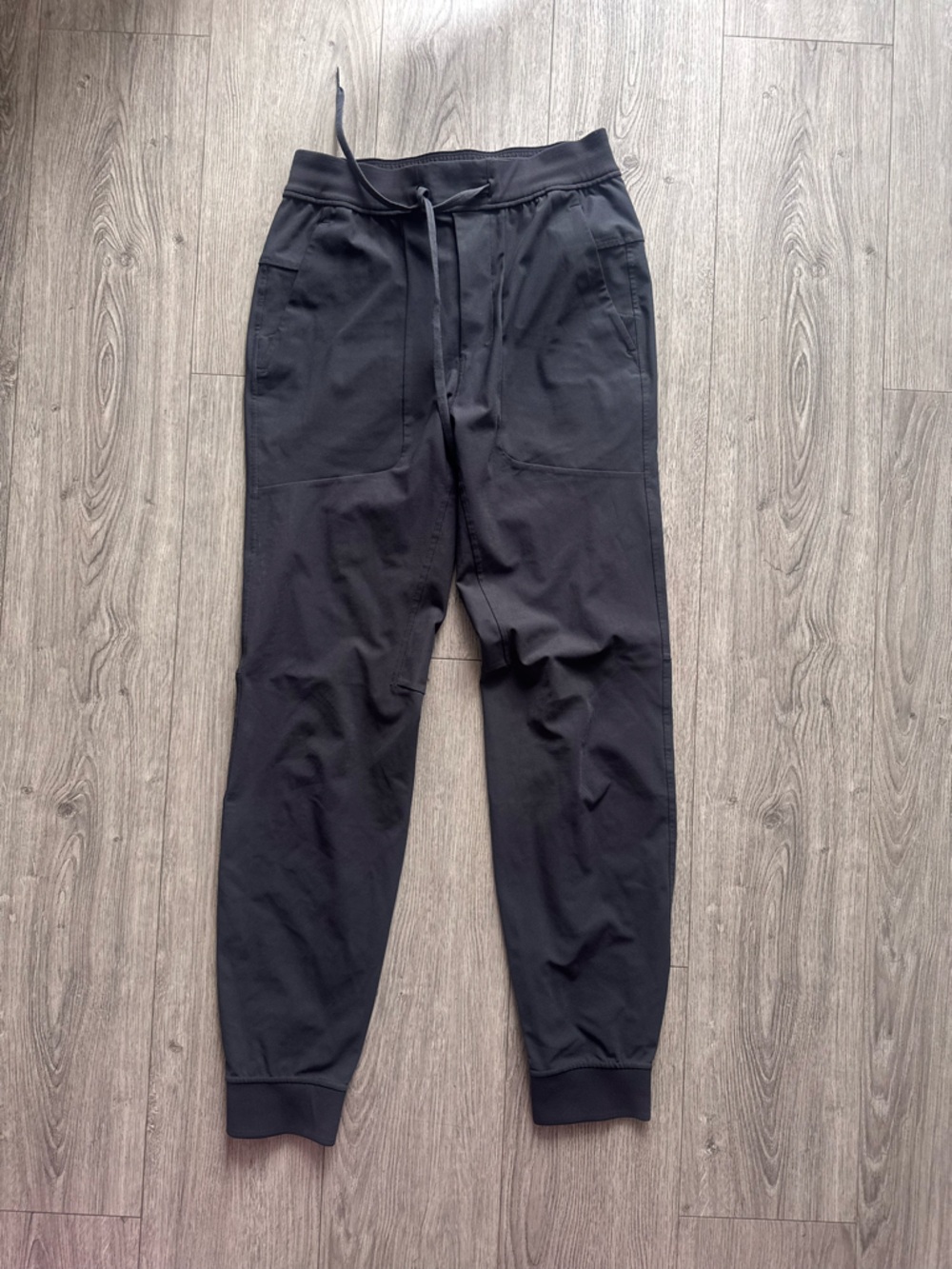 lululemon athletica woman’s Black Cargo Joggers Xs